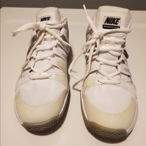 Womens Nike Size 8.5 Like New - Picture 2 of 5